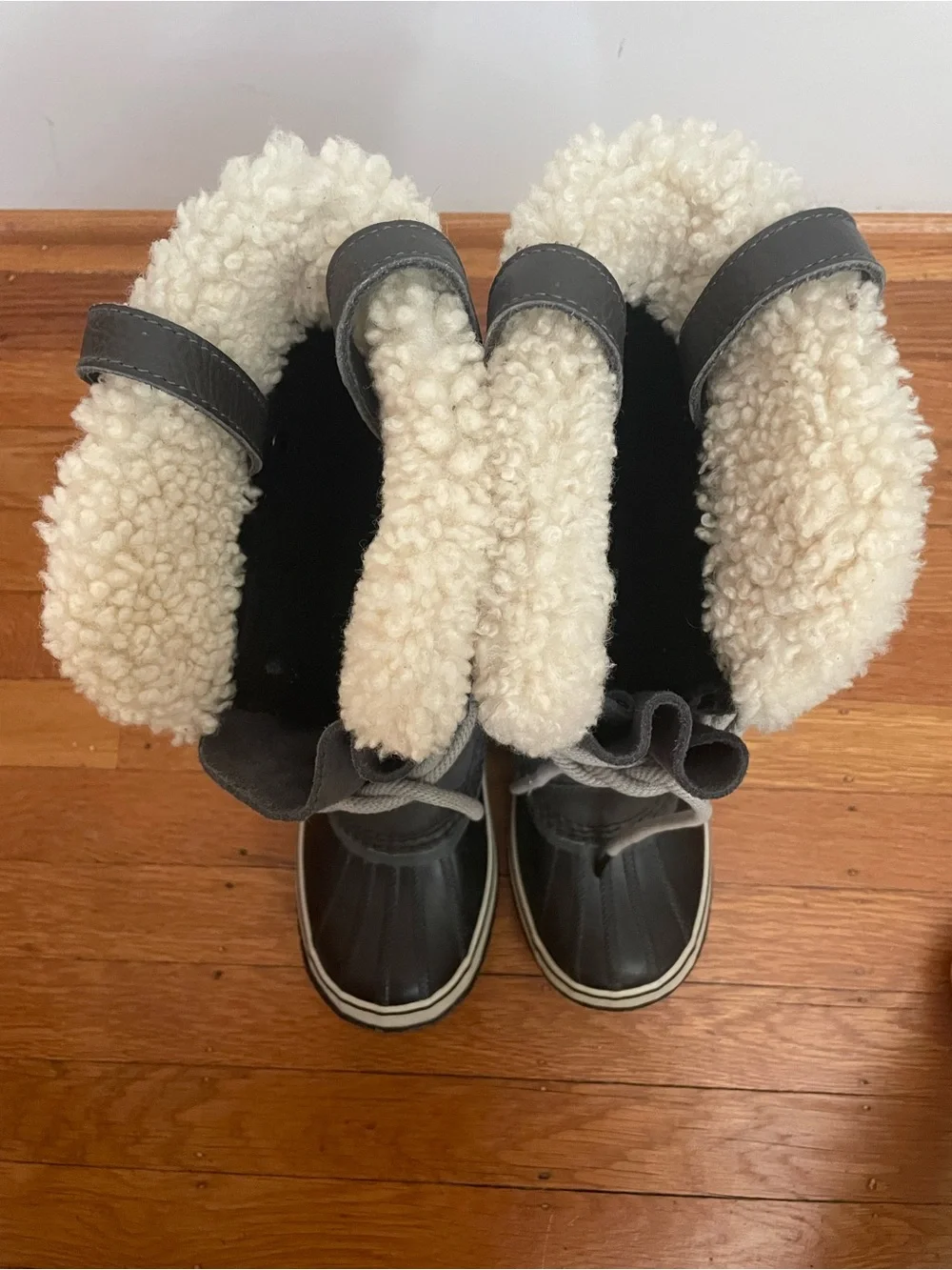 Sorel JOAN OF ARCTIC Women's Waterproof Snow Boot Genuine Suede Shearling Size 7